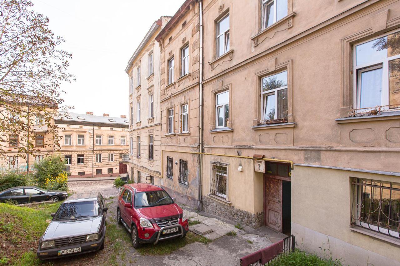 Квартира Подобово Вулиця Сходова 3 Бічна Ужгородської Біля Високого Замку 利沃夫 外观 照片